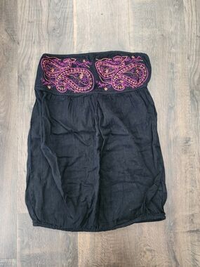 Decree Black Textured Tube Top with Embroidered Front
